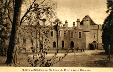Auros - Abbaye Sainte-Marie de Rivet 5