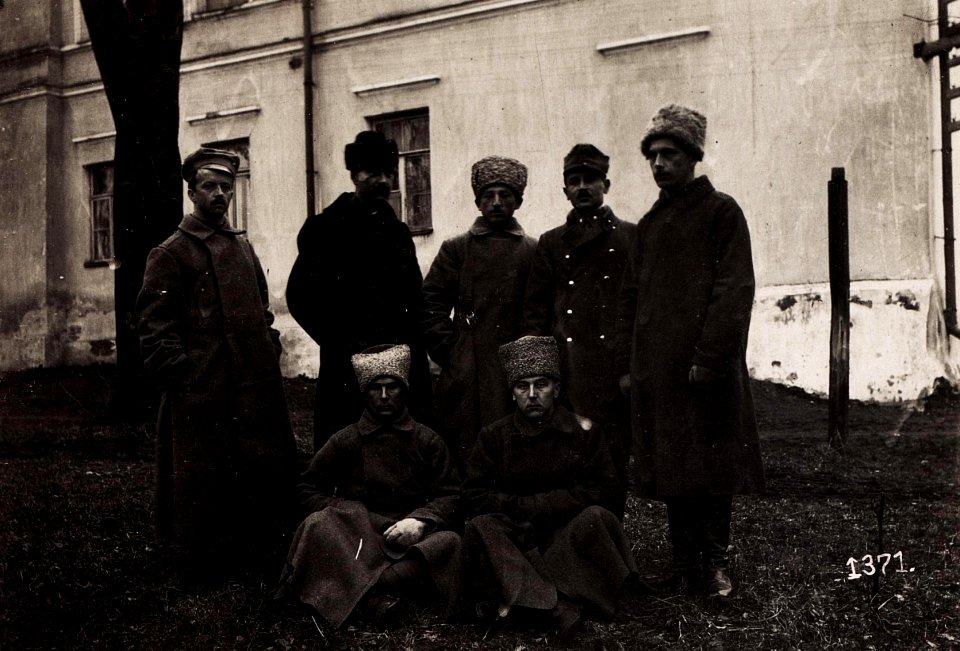 Aus russ.Gefangenschaft zurückgekehrte Offiziere. (5-III.1918.) (BildID 15712654)