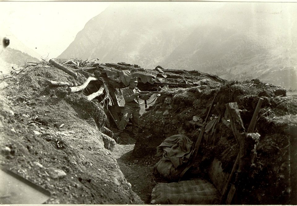 Aus der äussersten Nordwest Stellung am kleinen Ravelnik. (BildID 15460881)