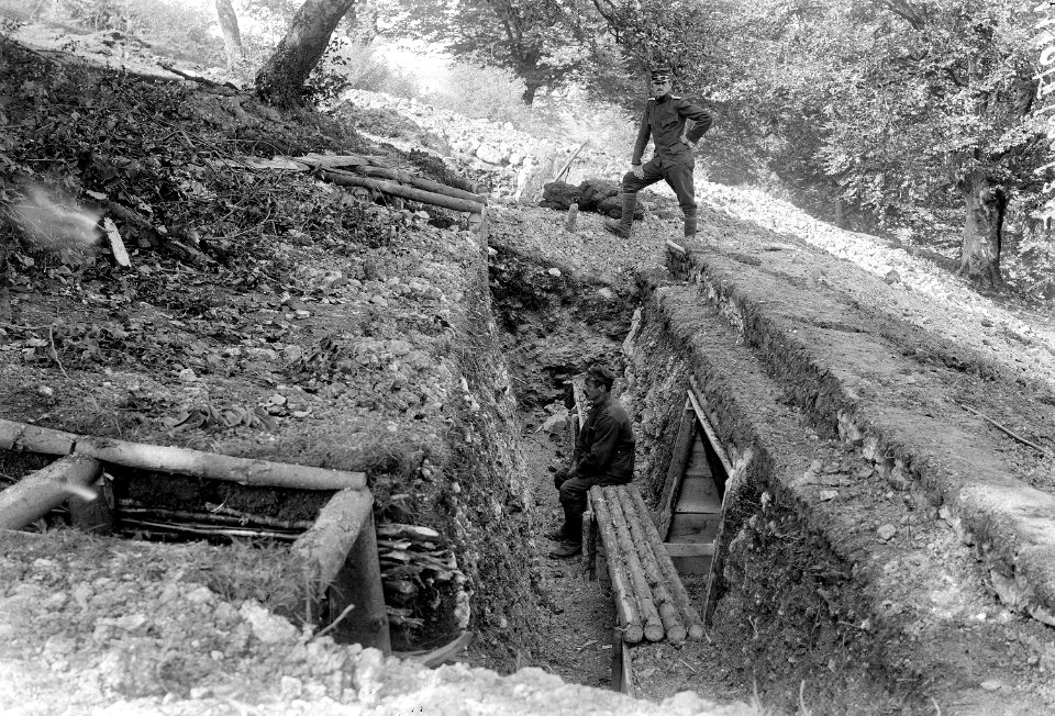 Ausbau der Schützengräben - CH-BAR - 3237750