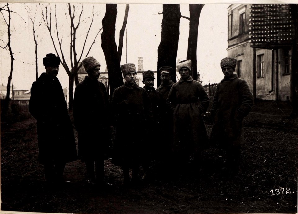 Aus russ.Gefangenschaft zurückgekehrte Offiziere. (5-III.1918.) (BildID 15712661)