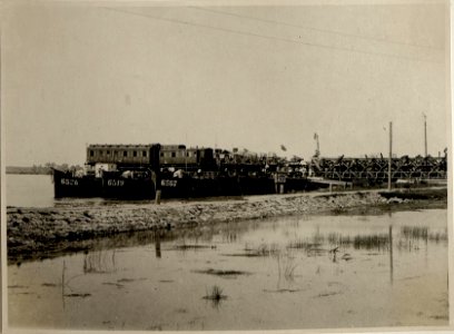 Ausschiffen der Batterie in Ruse (Rustschuk) (BildID 15545357)