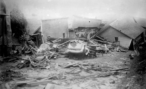 Austin-Dam Flood, wreck of School House LCCN2014689756 (cropped)
