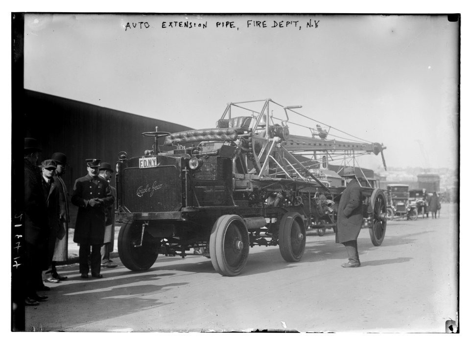 Auto extension pipe, Fire Department, N.Y. LCCN2014689102