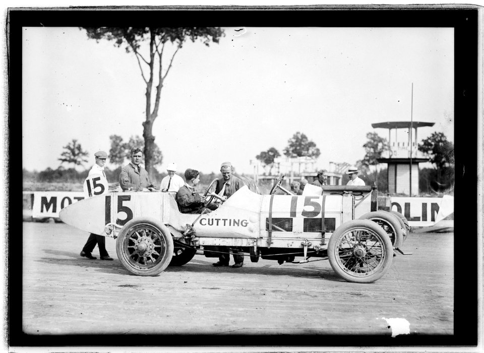 Auto races, Benning, Md., (i.e., Washington, D.C.), c. 1916 LCCN2016851041