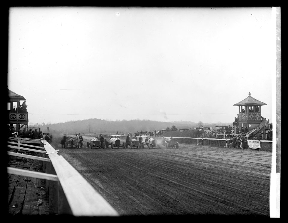 Auto races, Bennings, (Washington, D.C.), Labor Day, 1917 LCCN2016852862