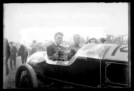 Auto races, Bennings, Md. (i.e., Washington, D.C.), 1915 LCCN2016851082