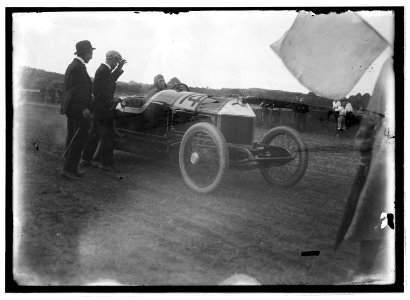 Auto races, Bennings, Md. (i.e., Washington, D.C.), 1915 LCCN2016851084