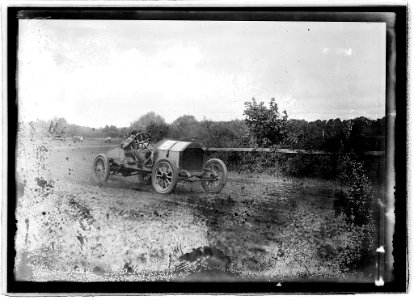 Auto races, Bennings, Md. (i.e., Washington, D.C.), 1915 LCCN2016851092