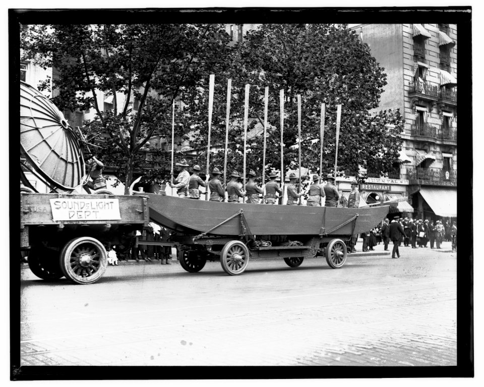 Auto Trade Assoc. parade, Wash. D.C., June 28, 1919 LCCN2016844539
