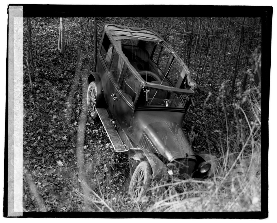 Auto wreck LOC npcc.07489