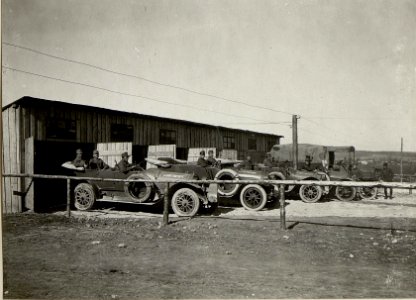 Autogarage des 9. Korpskommandos in Pomorzany (BildID 15543290)