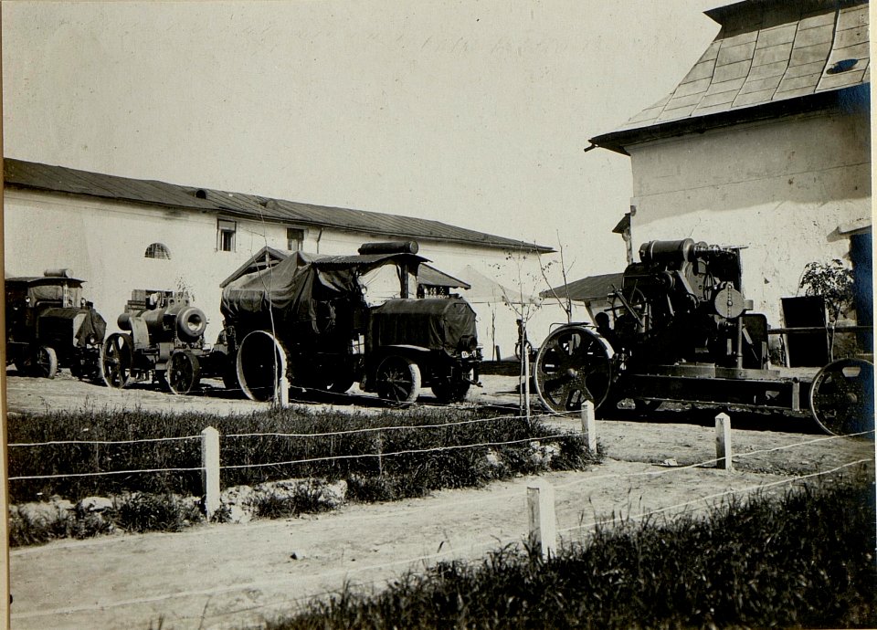 Autokolonne des 30.5cm Mörsers (BildID 15524033)