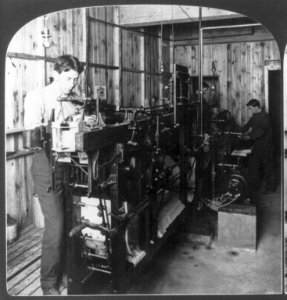 Automatic developing machine LCCN2003654926