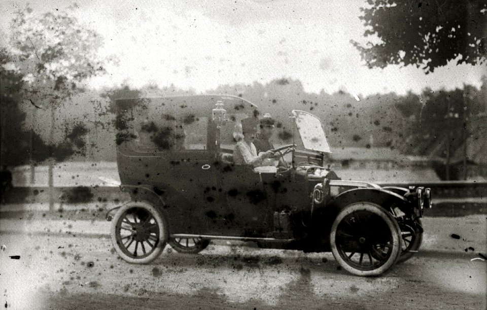 Automóvil (1 de 1) - Fondo Car-Kutxa Fototeka