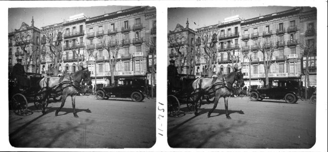 Automòbils al Passeig de Gràcia