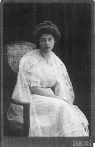 Avgust Berthold - Lili Novy