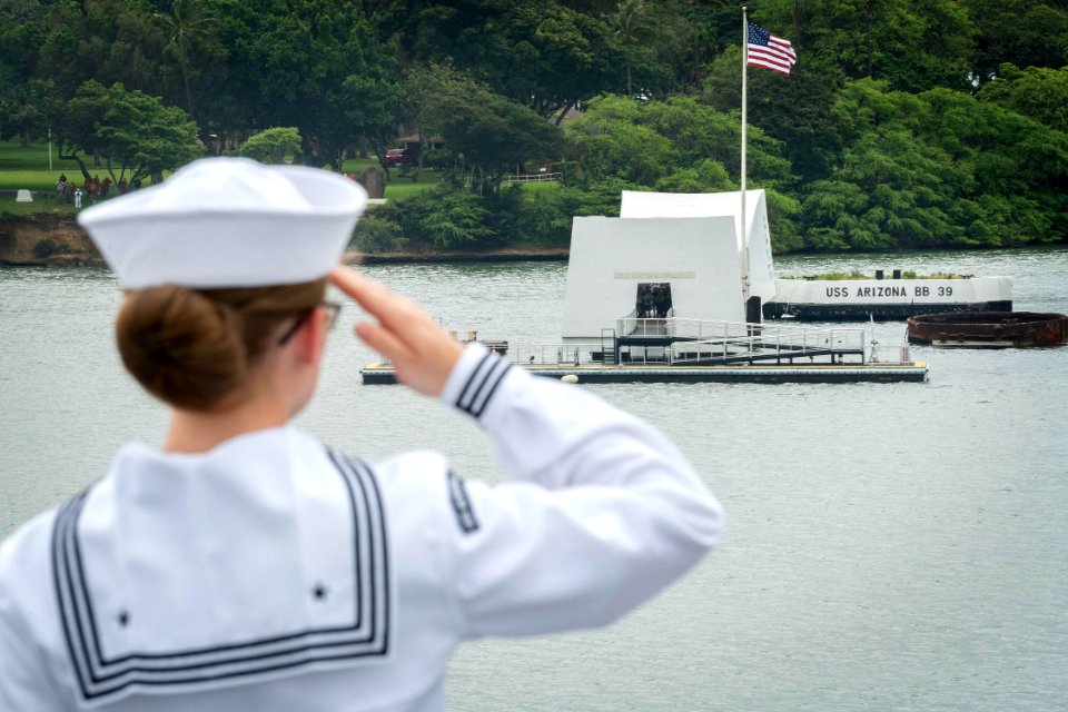 Aviation Boatswain's Mate (Handling) 2nd Class Kylee Porter renders honors to the USS Arizona Memorial. (40018442950)