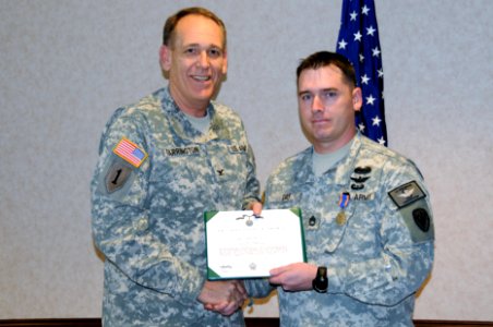 Aviation instuctor receives Air Medal with Valor (6668005093)