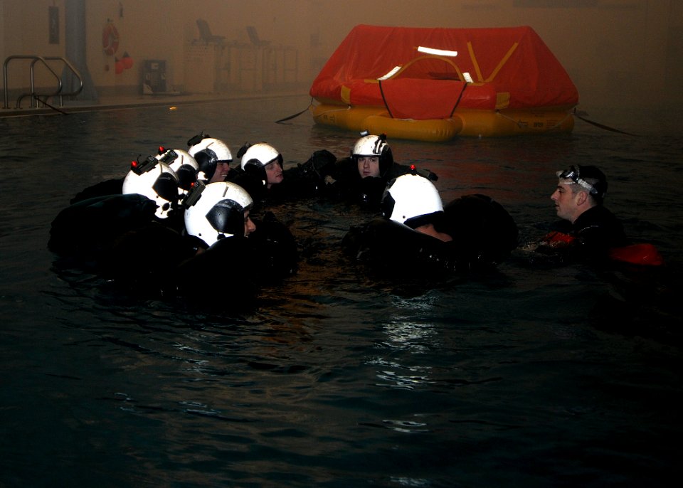 Aviation Survival Refresher Course at NAS Whidbey Island DVIDS368428