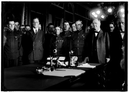 AVIATION, NAVY. TRANS-ATLANTIC FLIGHT AVIATORS. FRONT- BELLINGER, PATRICK, N.L.; ROOSEVELT; RICHARDSON, HOLDEN C.; 2ND ROW- REED, ALBERT CUSHING; HINTON, WALTER; TOWERS; DANIELS; N.C. STONE LCCN2016870130