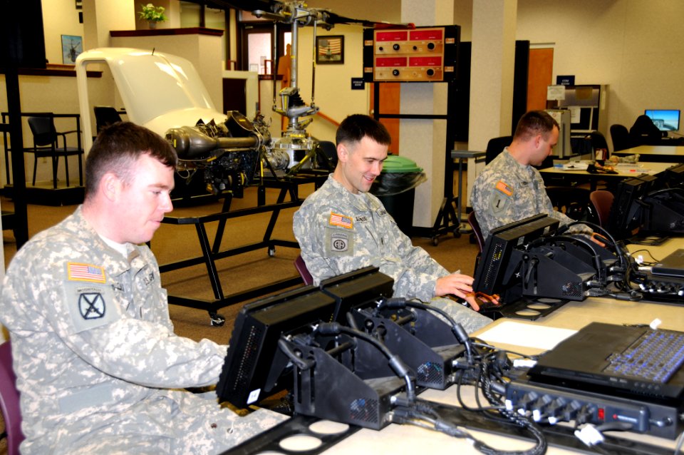 Aviators benefit from cockpit trainers (6725713677)