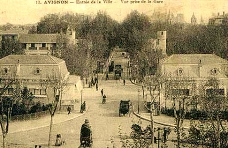 Avignon Entrée de la ville
