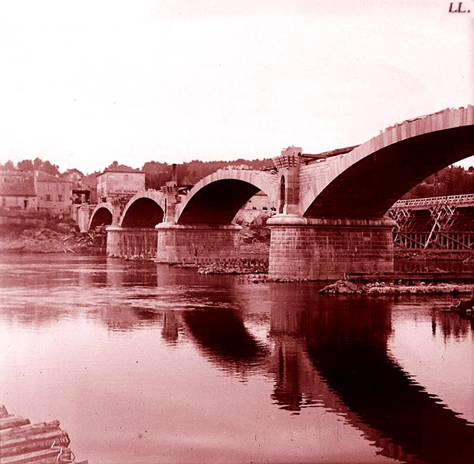 Avignon construction du pont de pierre en 1908