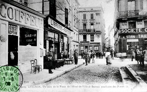 Avignon Place de l'Horloge rue Saint-Agricol rue de la République photo prise de la rue Carnot