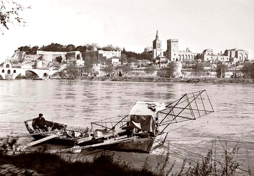 Avignon pêche à l'alose sur le Rhône au vire-vire vers 1900