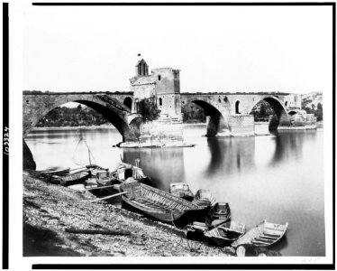 Avignon. Old Roman bridge. Pont Rompu LCCN91783727
