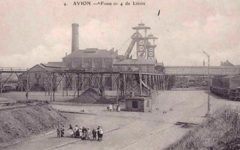 Avion - Fosse n° 4 - 4 bis des mines de Liévin (C)