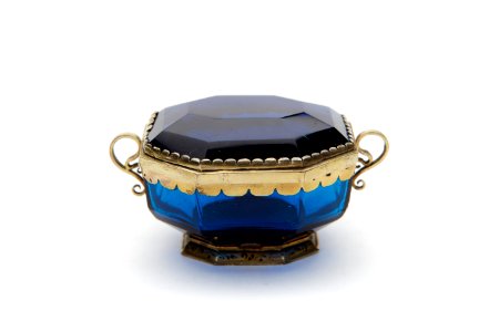 Avlång, åttkantig ask med lock gjord av blått slipat glas - Skoklosters slott - 92139