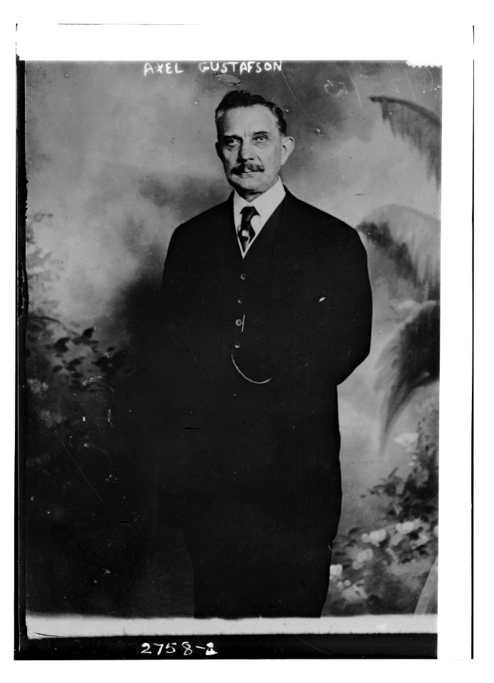 Axel Gustafson LCCN2014693565