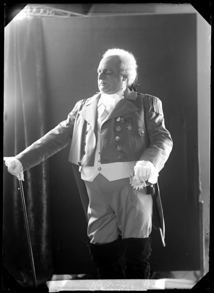Axel Hultman in Fru de Lavalette at Dramatiska teatern 1904 - SMV - NH043
