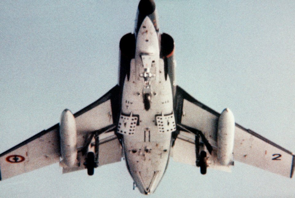Aéronavale Super Étendard approaching Foch (R99) off Lebanon 1983