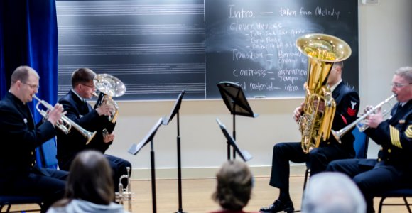 B4tet 15FEB153 (8483488621)