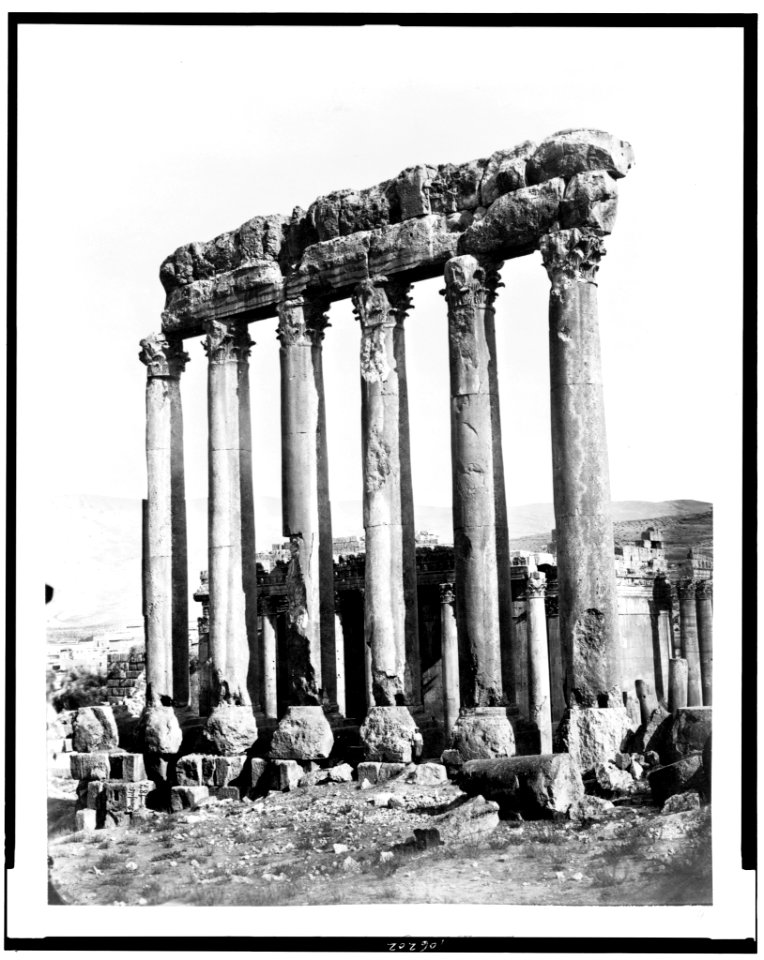 Baalbec. Interior Great Temple looking toward Tem. Jupiter - Bonfils. LCCN92513456