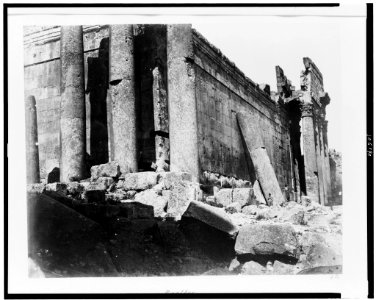 Baalbec. Temple Jupiter. Column fallen not broken at joint - Bonfils. LCCN93500469
