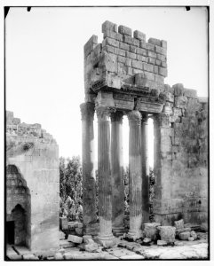 Baalbek (Heliopolis), etc. Columns of Temple of the Sun LOC matpc.07092