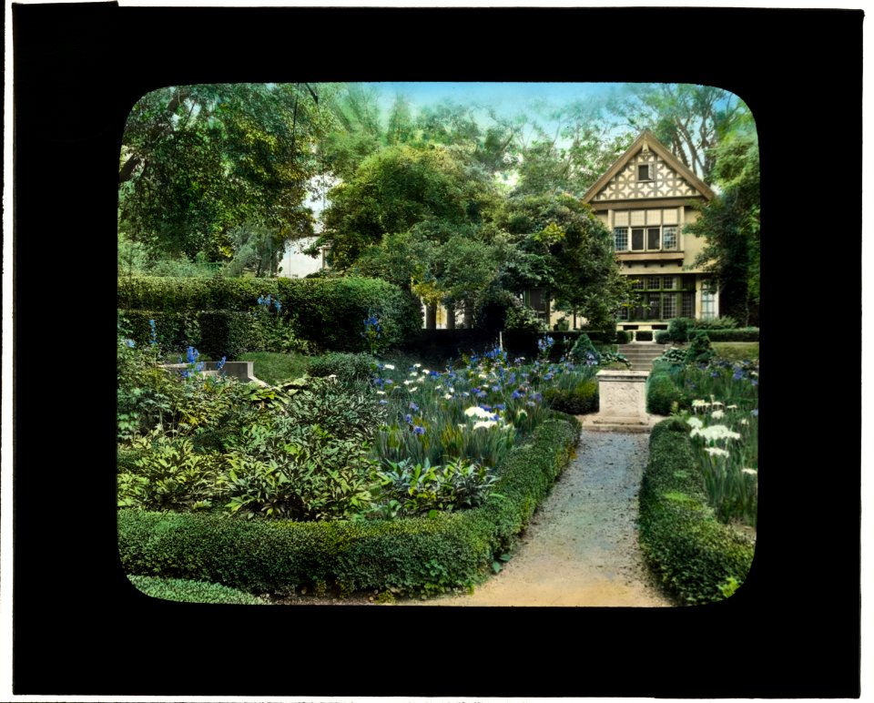 As You Like It, James Harper Poor House, 181 Main Street, East Hampton, New York. Boxwood parterre LCCN2008675870