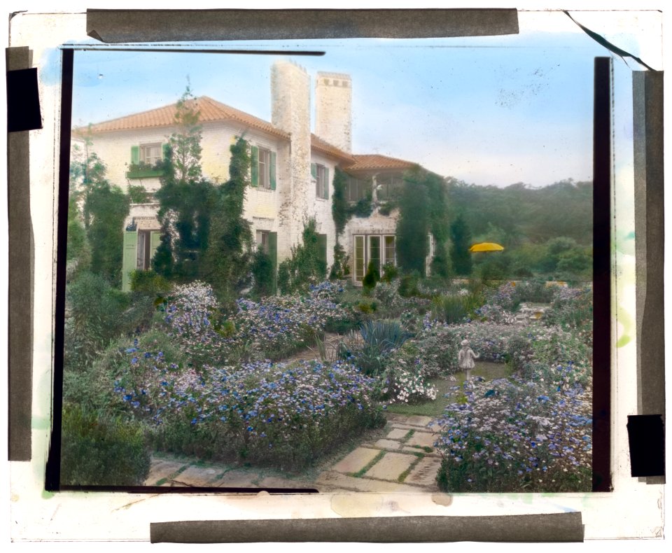 Barberrys, Nelson Doubleday house, Mill Neck, New York. Flower garden LCCN2008675746