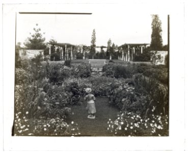 Barberrys, Nelson Doubleday house, Mill Neck, New York. Pergola LCCN2008680000 photo