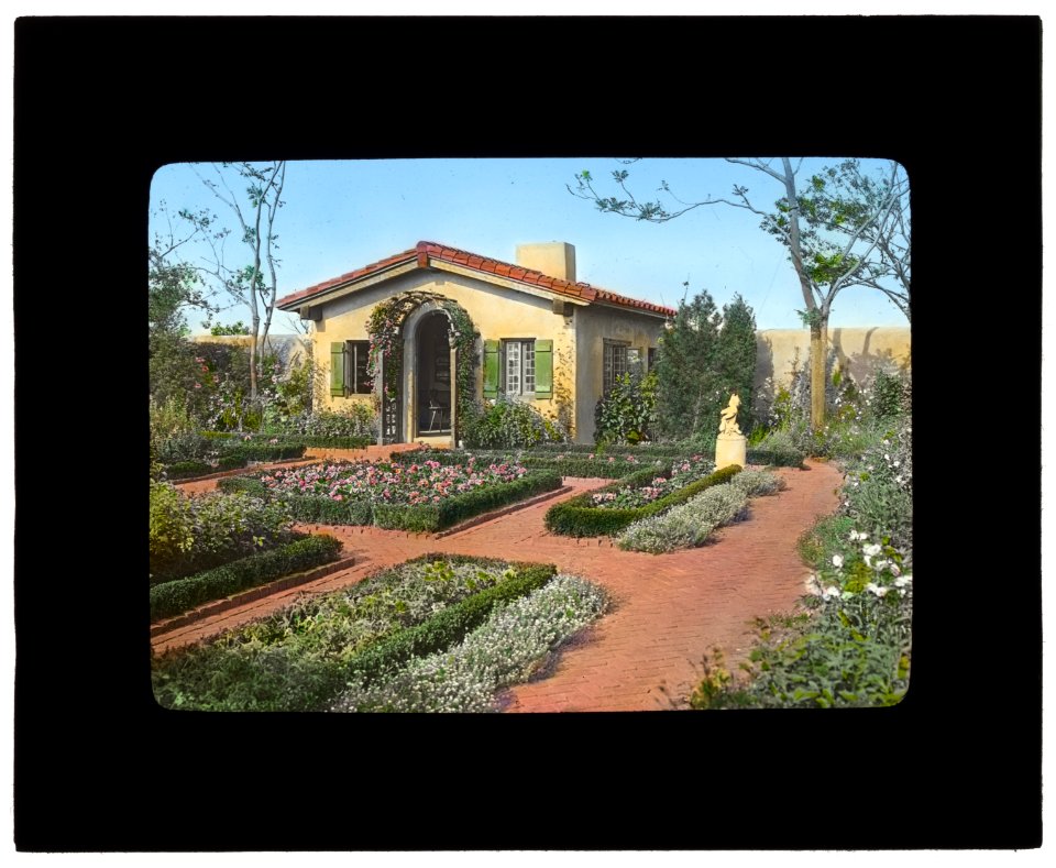 Black Point, Colonel Henry Huttleston Rogers, Jr., Gin Lane and Old Town Road, Southampton, New York. Children's garden LCCN2008675777