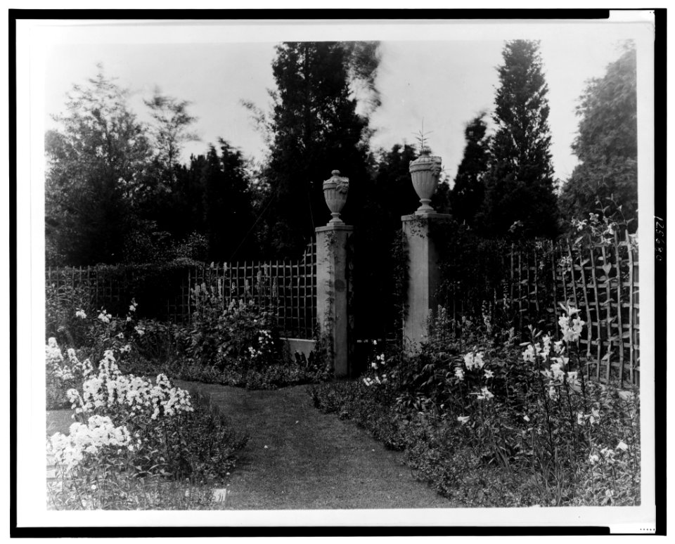 Beacon Hill House, Arthur Curtiss James house, Newport, Rhode Island. Flowers and columns in the Blue Garden LCCN00651275
