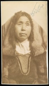 Esquimau woman LCCN2015645601