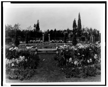 Beacon Hill House, Arthur Curtiss James house, Newport, Rhode Island. Blue garden with lily pond LCCN00651337