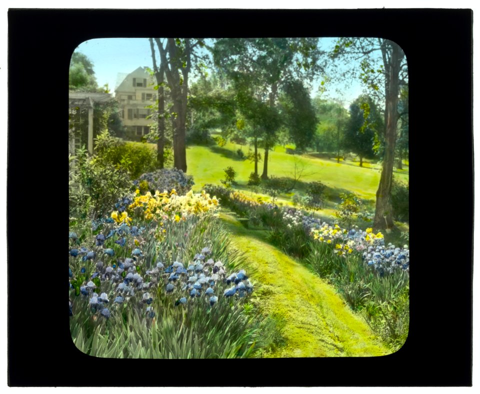 Beechgate, Robert Carmer Hill house, Woodland Avenue, Englewood, New Jersey. View from flower garden to house LCCN2008676097