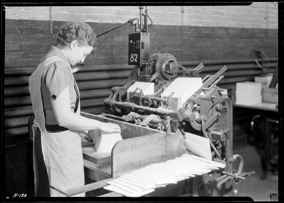 Beulah Wilhelm, 205 Wanola Street, Kingsport, Tennessee. Skill and experience are required for this operation... - NARA - 532751