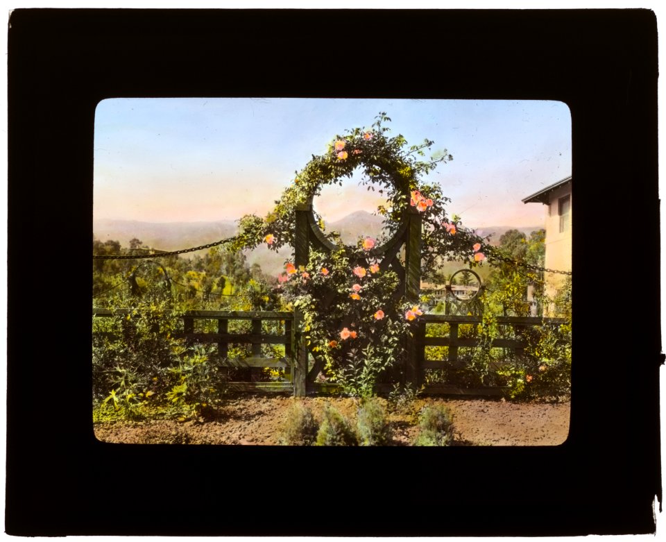 Casa de Mariposa, Walter Franklin Cobb house, Butterfly Lane, Montecito, California. Garden gate LCCN2007684896